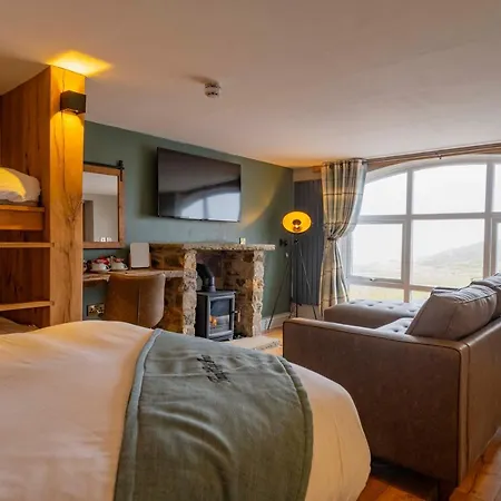 The Tan Hill 3*