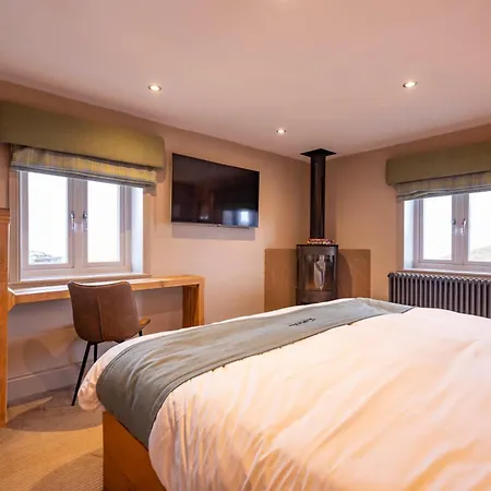 Han/Misafirhane The Tan Hill